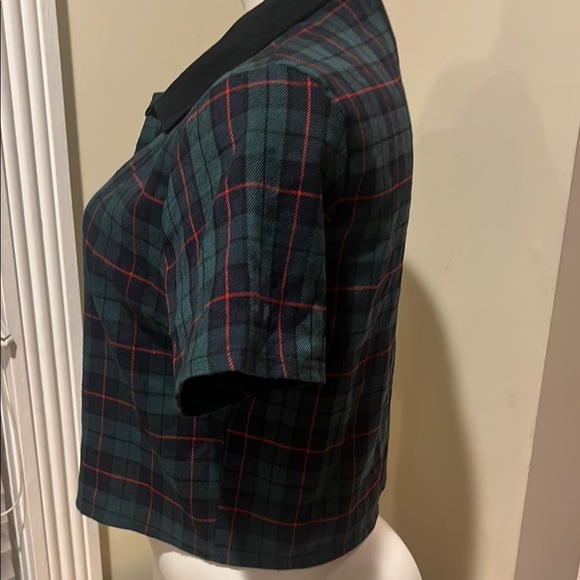 🎄Forever 21  Plaid Button-Up Women's Top - Green and Black Size Large 🎄 - Picture 8 of 16